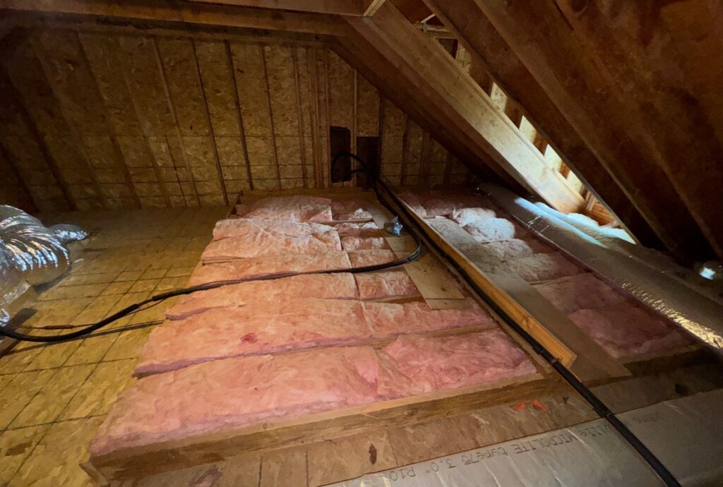 Spray Foam vs. Fiberglass Insulation